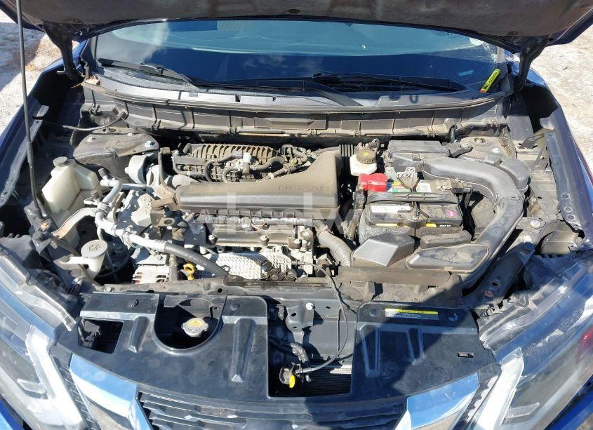 Photo 10 of 2018 Nissan Rogue SV (VIN 5N1AT2MV9JC709972)