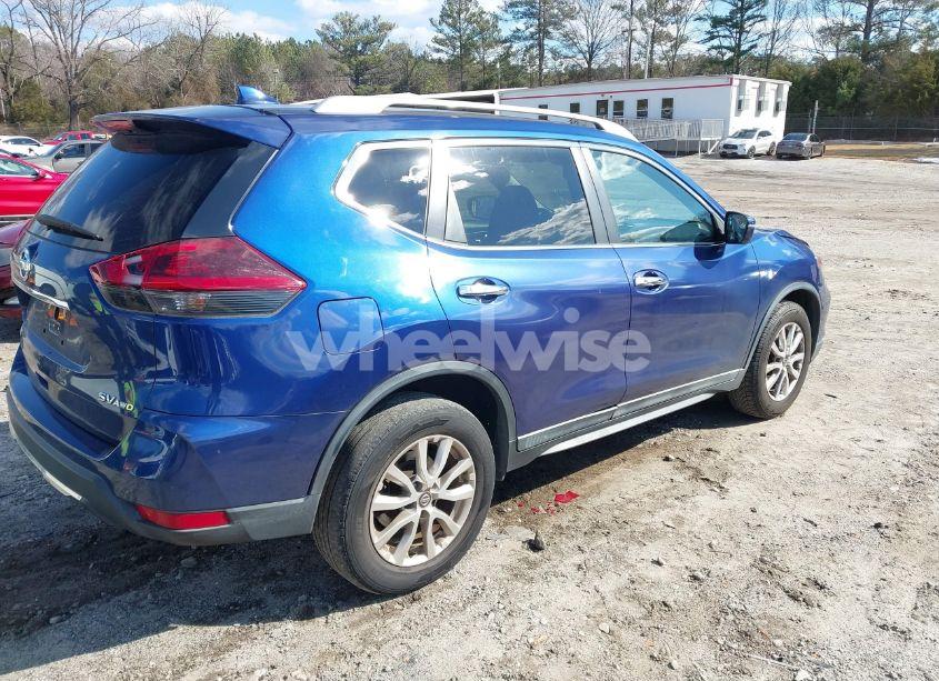 Photo 4 of 2018 Nissan Rogue SV (VIN 5N1AT2MV9JC709972)