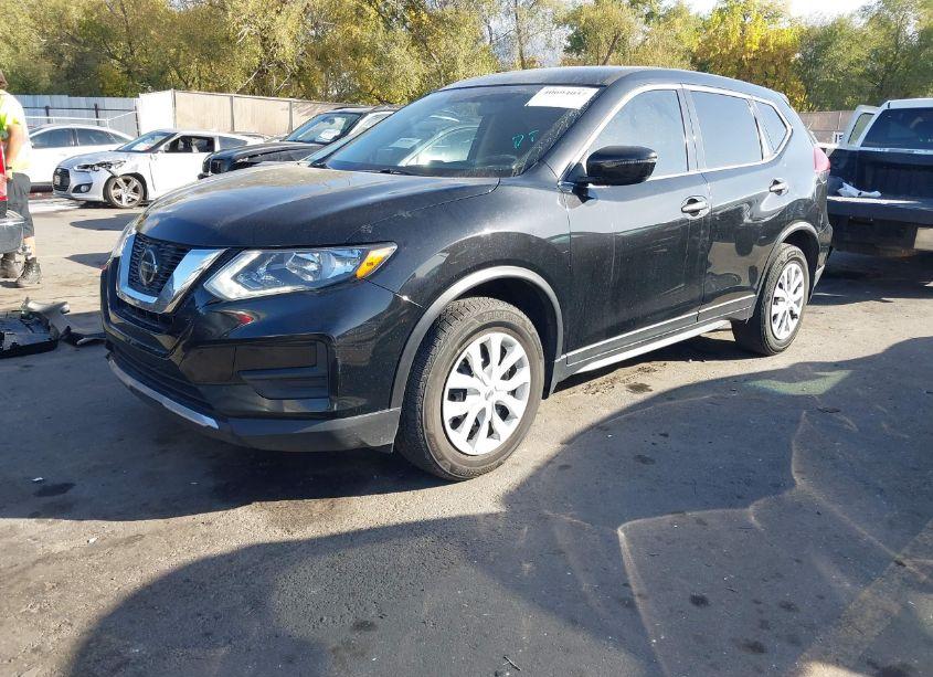 Photo 2 of 2018 Nissan Rogue S/SL/SV (VIN 5N1AT2MV9JC736590)