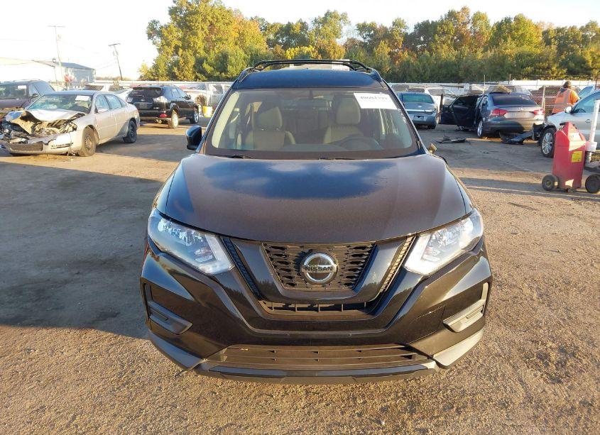 Photo 13 of 2018 Nissan Rogue SV (VIN 5N1AT2MV9JC744530)
