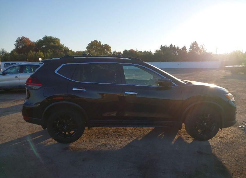 Photo 14 of 2018 Nissan Rogue SV (VIN 5N1AT2MV9JC744530)