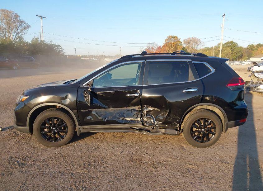 Photo 15 of 2018 Nissan Rogue SV (VIN 5N1AT2MV9JC744530)