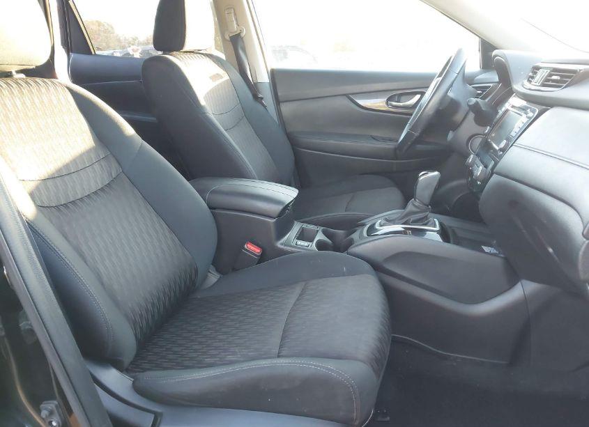 Photo 5 of 2018 Nissan Rogue SV (VIN 5N1AT2MV9JC744530)