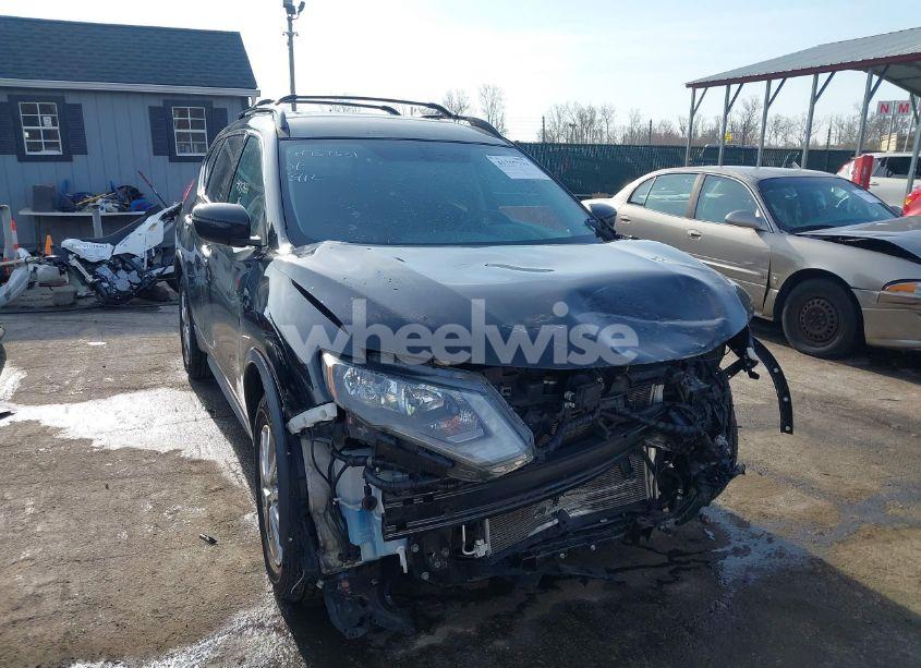 Photo 13 of 2018 Nissan Rogue SV (VIN 5N1AT2MV9JC751851)