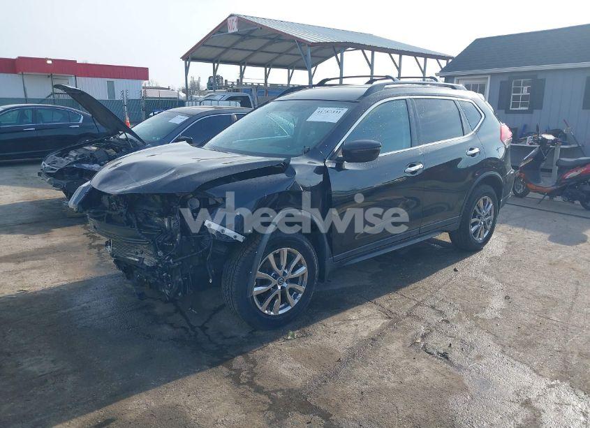 Photo 2 of 2018 Nissan Rogue SV (VIN 5N1AT2MV9JC751851)