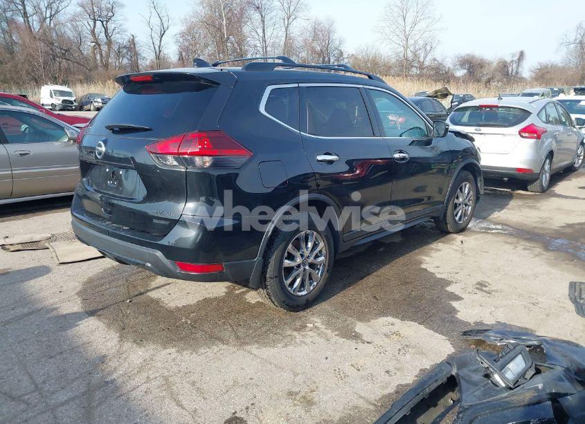 Photo 4 of 2018 Nissan Rogue SV (VIN 5N1AT2MV9JC751851)