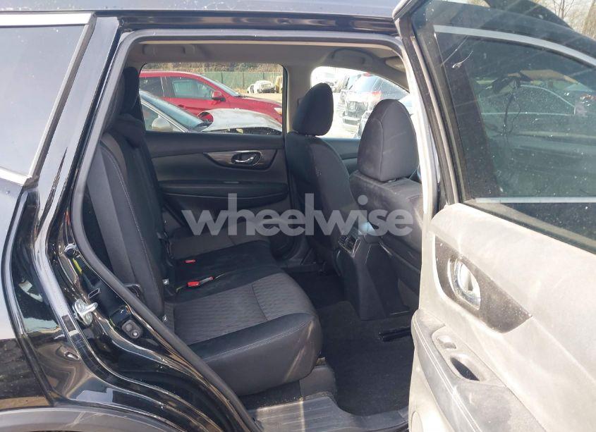 Photo 8 of 2018 Nissan Rogue SV (VIN 5N1AT2MV9JC751851)