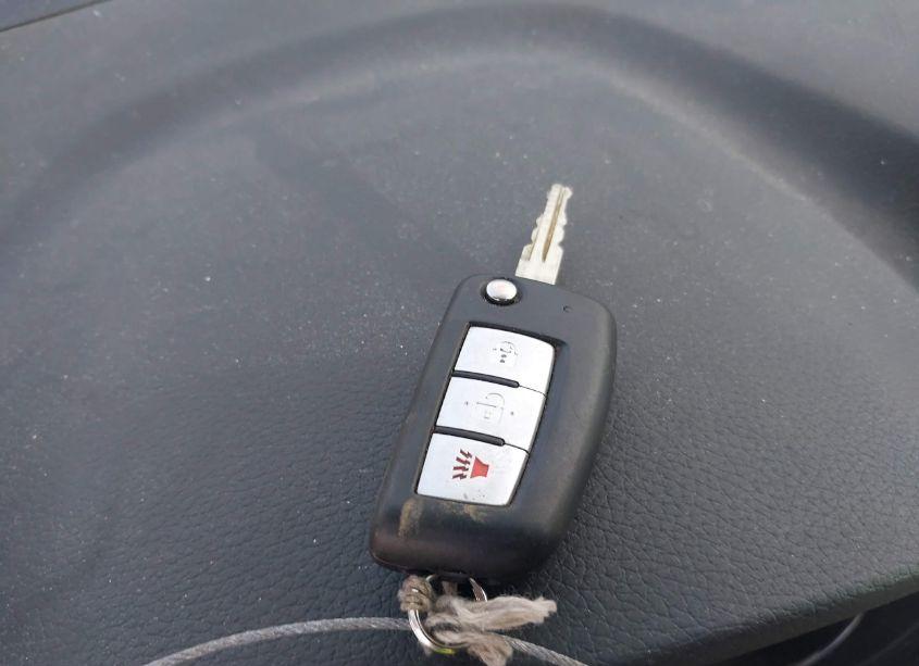 Photo 11 of 2018 Nissan Rogue S (VIN 5N1AT2MV9JC769315)