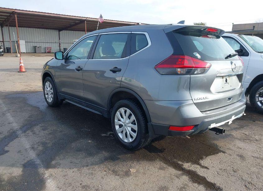 Photo 3 of 2018 Nissan Rogue S (VIN 5N1AT2MV9JC769315)