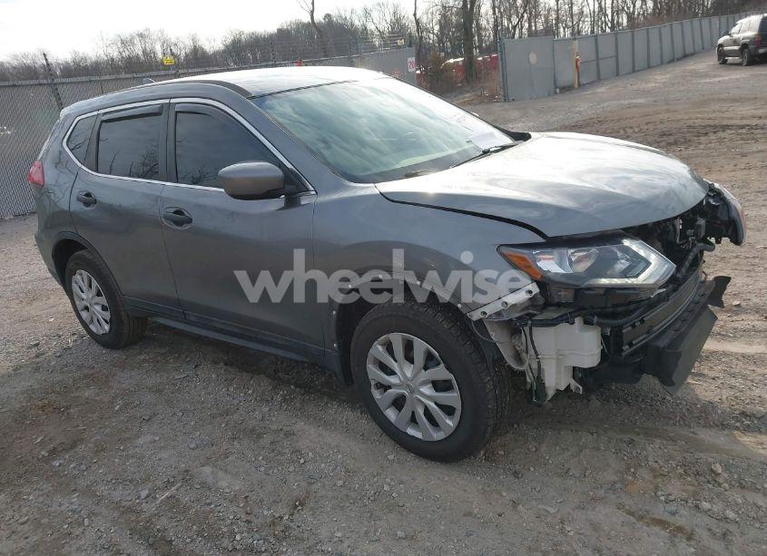 2018 Nissan Rogue S (VIN 5N1AT2MV9JC770853) main photo