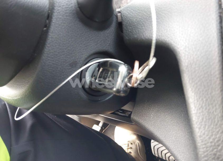 Photo 11 of 2018 Nissan Rogue S (VIN 5N1AT2MV9JC770853)