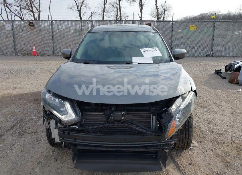 Photo 13 of 2018 Nissan Rogue S (VIN 5N1AT2MV9JC770853)