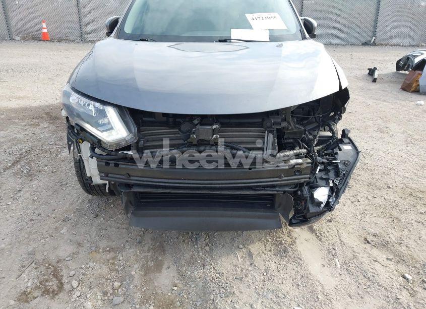 Photo 6 of 2018 Nissan Rogue S (VIN 5N1AT2MV9JC770853)