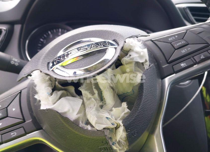 Photo 12 of 2018 Nissan Rogue SL (VIN 5N1AT2MV9JC798426)