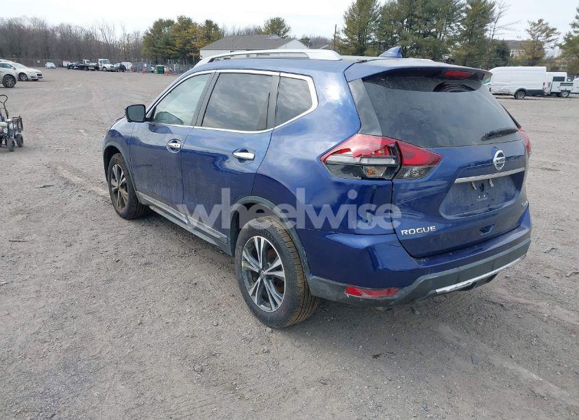 Photo 3 of 2018 Nissan Rogue SL (VIN 5N1AT2MV9JC798426)