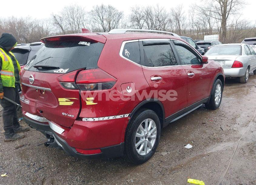 Photo 4 of 2018 Nissan Rogue SV (VIN 5N1AT2MV9JC809943)