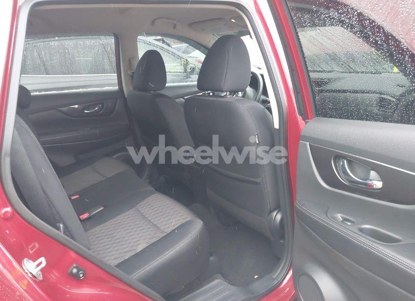 Photo 8 of 2018 Nissan Rogue SV (VIN 5N1AT2MV9JC809943)