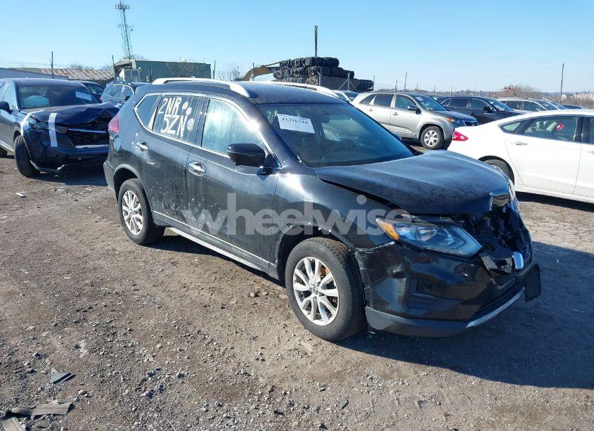 2018 Nissan Rogue SV (VIN 5N1AT2MV9JC816987) main photo