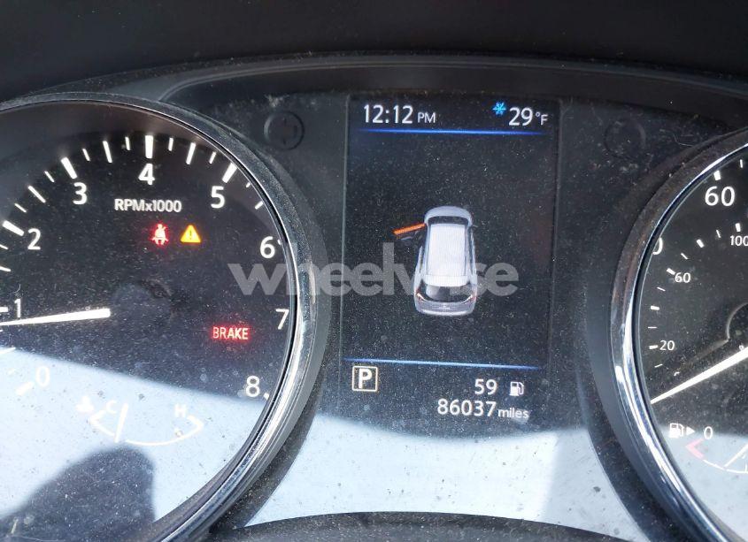 Photo 15 of 2018 Nissan Rogue SV (VIN 5N1AT2MV9JC816987)