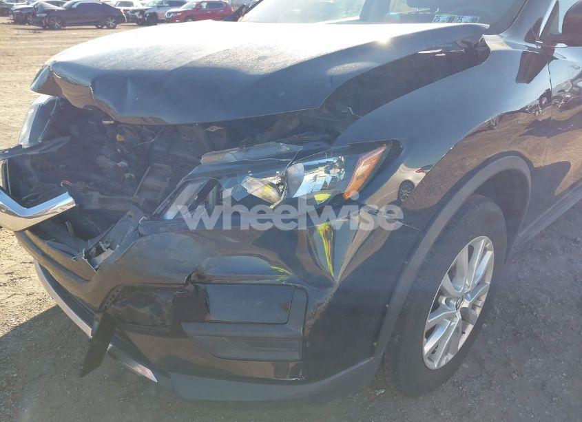 Photo 17 of 2018 Nissan Rogue SV (VIN 5N1AT2MV9JC816987)