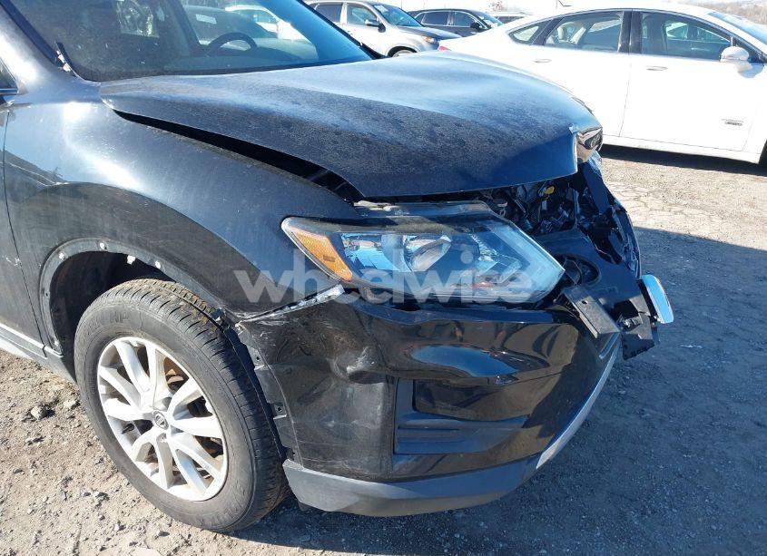 Photo 18 of 2018 Nissan Rogue SV (VIN 5N1AT2MV9JC816987)