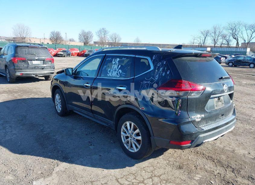Photo 3 of 2018 Nissan Rogue SV (VIN 5N1AT2MV9JC816987)
