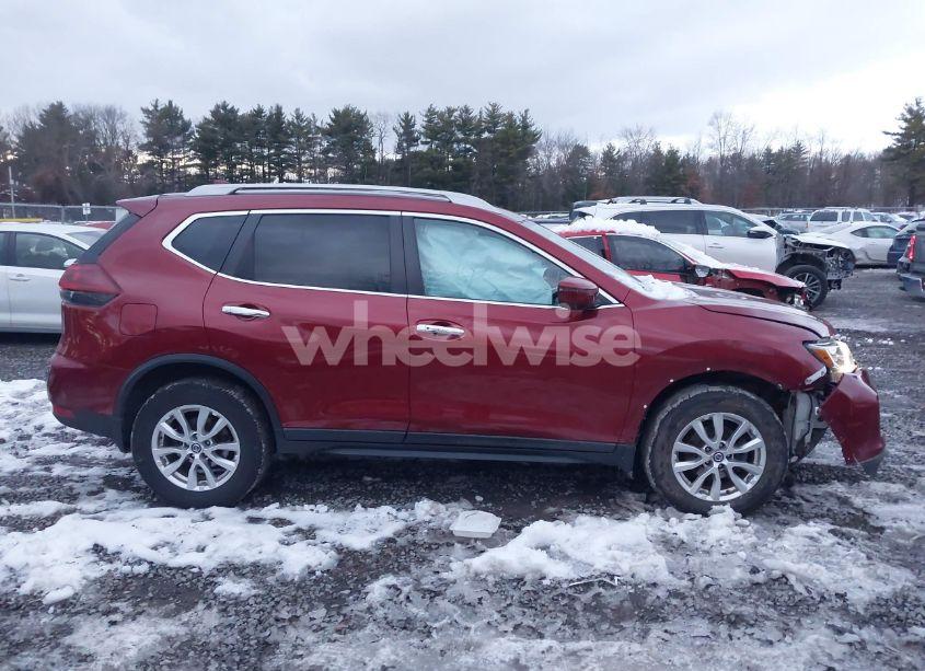 Photo 13 of 2018 Nissan Rogue SV (VIN 5N1AT2MV9JC822093)