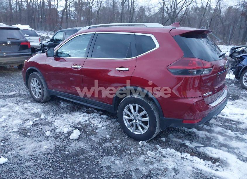 Photo 3 of 2018 Nissan Rogue SV (VIN 5N1AT2MV9JC822093)
