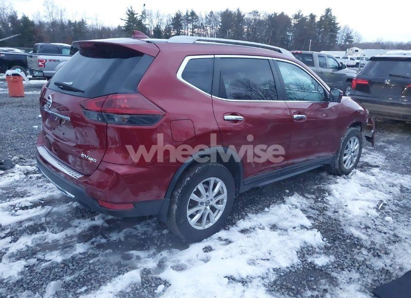 Photo 4 of 2018 Nissan Rogue SV (VIN 5N1AT2MV9JC822093)