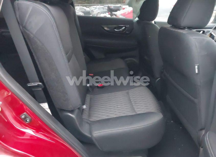 Photo 8 of 2018 Nissan Rogue SV (VIN 5N1AT2MV9JC822093)