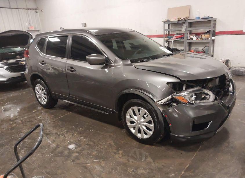 2018 Nissan Rogue S (VIN 5N1AT2MV9JC828556) main photo