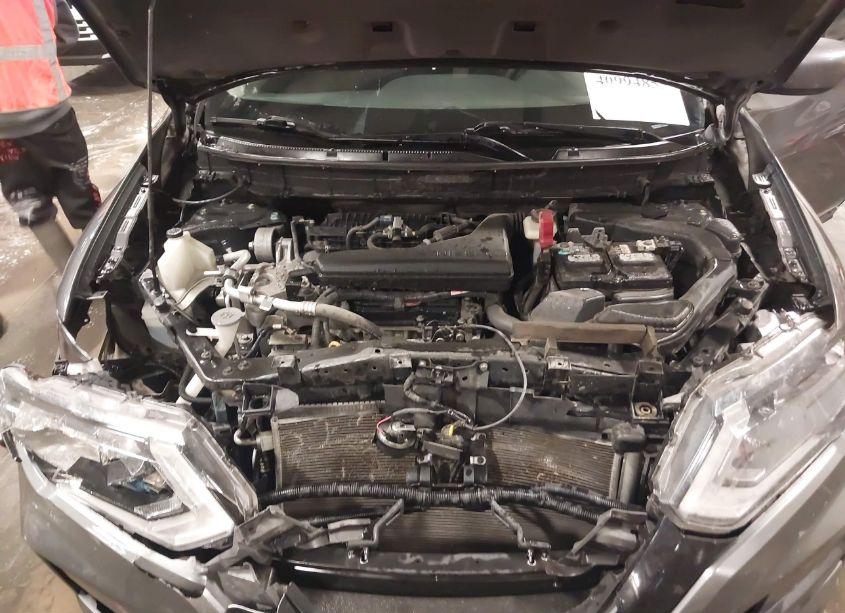 Photo 10 of 2018 Nissan Rogue S (VIN 5N1AT2MV9JC828556)