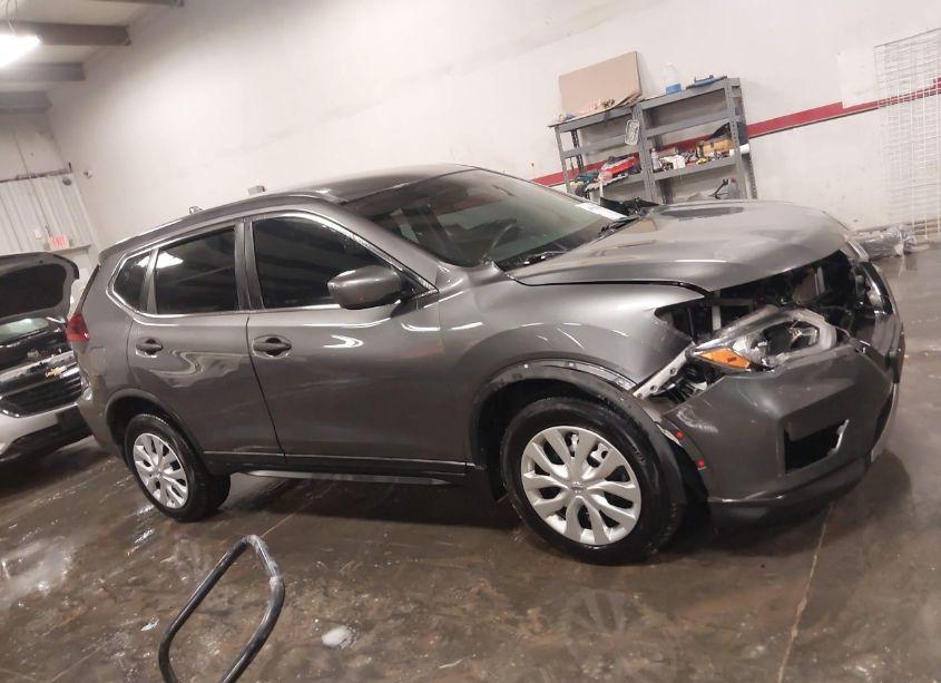 Photo 13 of 2018 Nissan Rogue S (VIN 5N1AT2MV9JC828556)