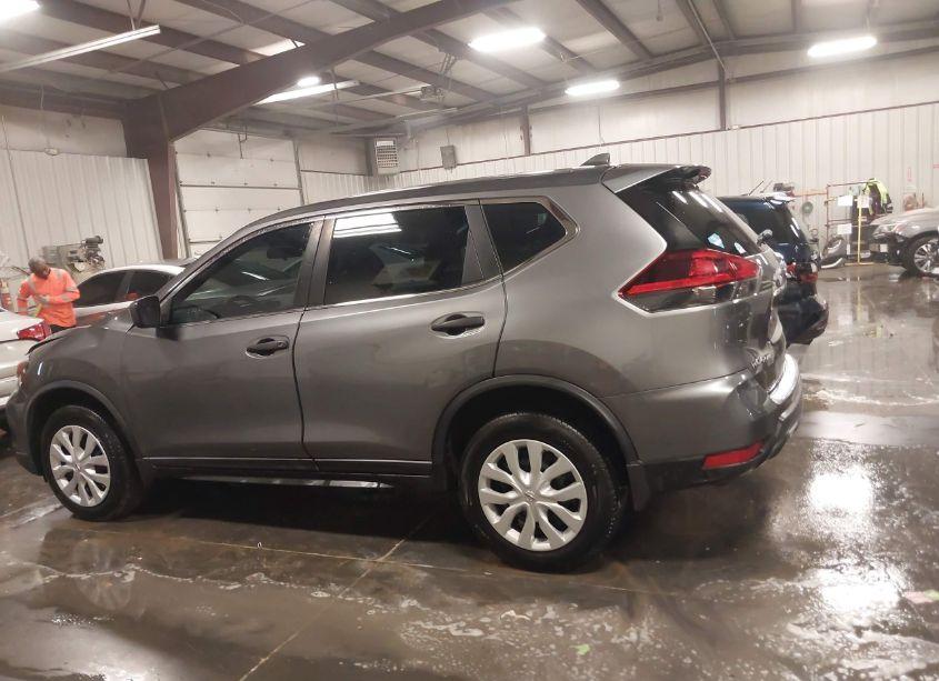 Photo 14 of 2018 Nissan Rogue S (VIN 5N1AT2MV9JC828556)