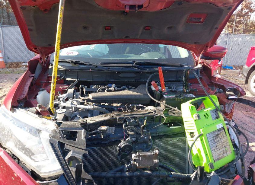 Photo 10 of 2018 Nissan Rogue SV (VIN 5N1AT2MV9JC833207)