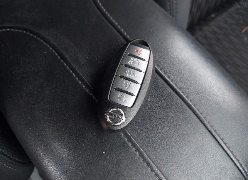 Photo 11 of 2018 Nissan Rogue SV (VIN 5N1AT2MV9JC833207)