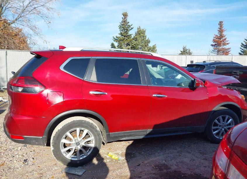 Photo 13 of 2018 Nissan Rogue SV (VIN 5N1AT2MV9JC833207)