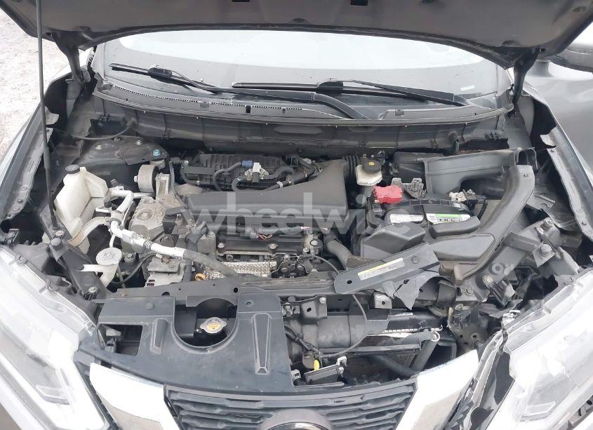 Photo 10 of 2018 Nissan Rogue SV (VIN 5N1AT2MV9JC838455)