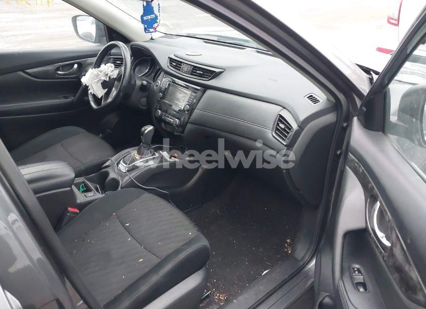 Photo 5 of 2018 Nissan Rogue SV (VIN 5N1AT2MV9JC838455)