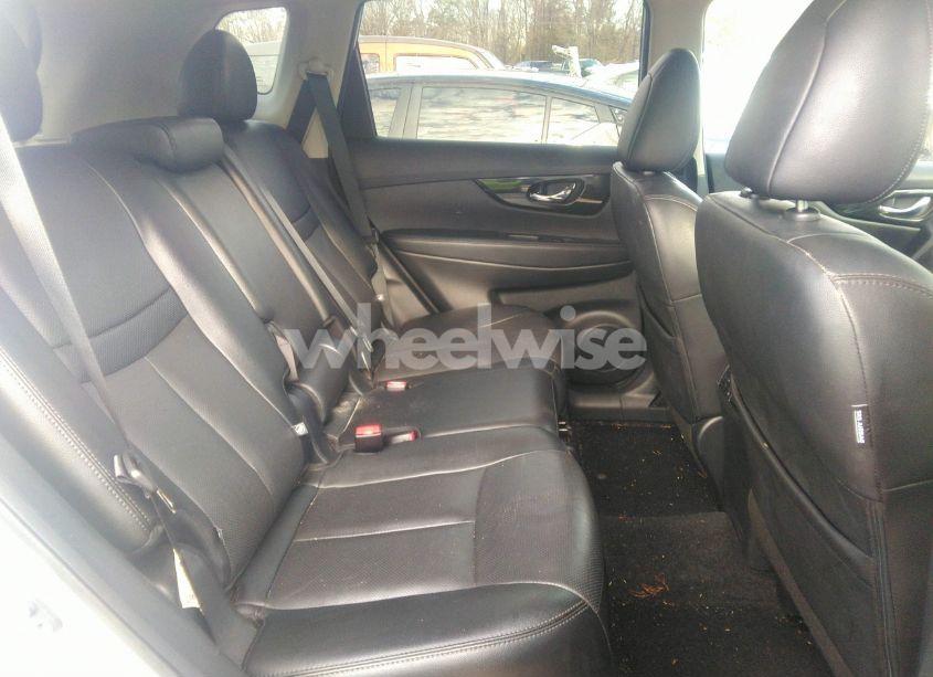 Photo 8 of 2019 Nissan Rogue (VIN 5N1AT2MV9KC727230)