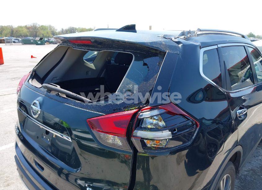 Photo 6 of 2019 Nissan Rogue SV (VIN 5N1AT2MV9KC757926)