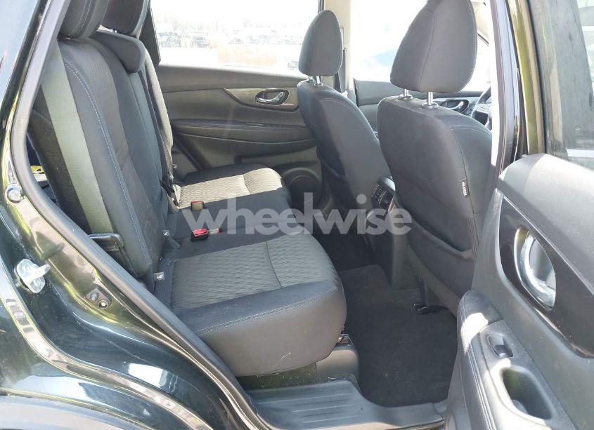 Photo 8 of 2019 Nissan Rogue SV (VIN 5N1AT2MV9KC757926)