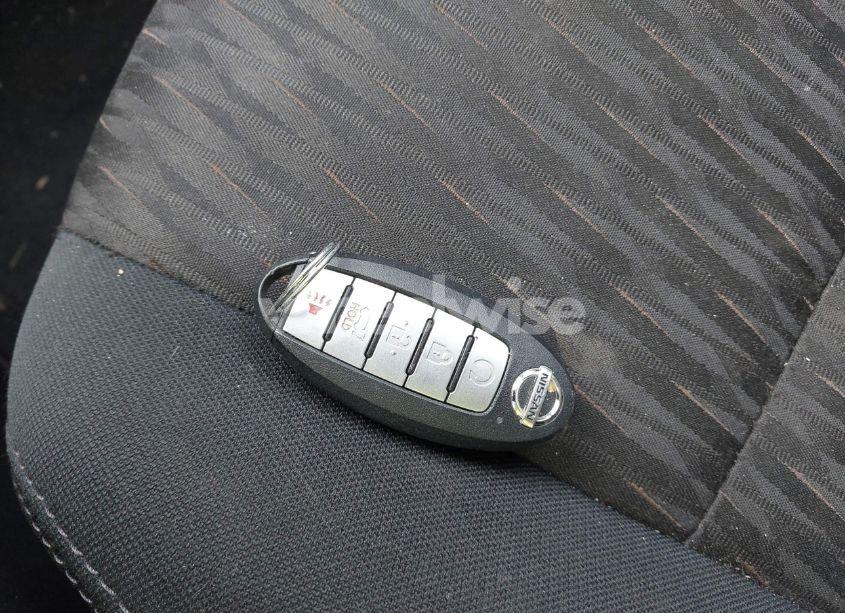 Photo 11 of 2019 Nissan Rogue SV (VIN 5N1AT2MV9KC772619)