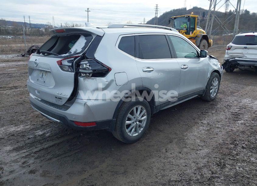 Photo 4 of 2019 Nissan Rogue SV (VIN 5N1AT2MV9KC772619)