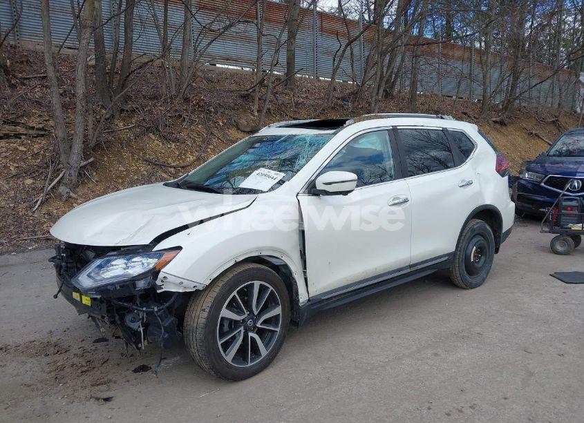 Photo 2 of 2019 Nissan Rogue SL (VIN 5N1AT2MV9KC787248)