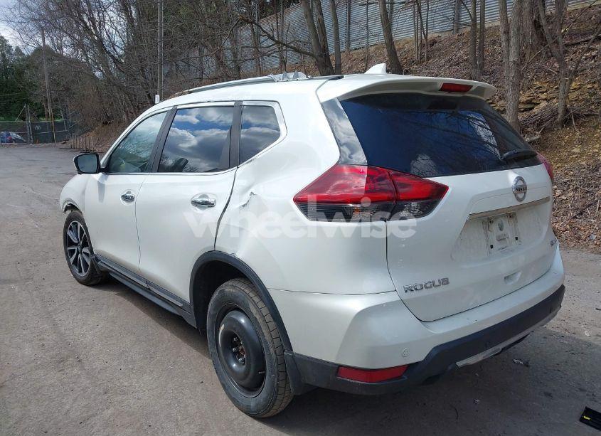Photo 3 of 2019 Nissan Rogue SL (VIN 5N1AT2MV9KC787248)