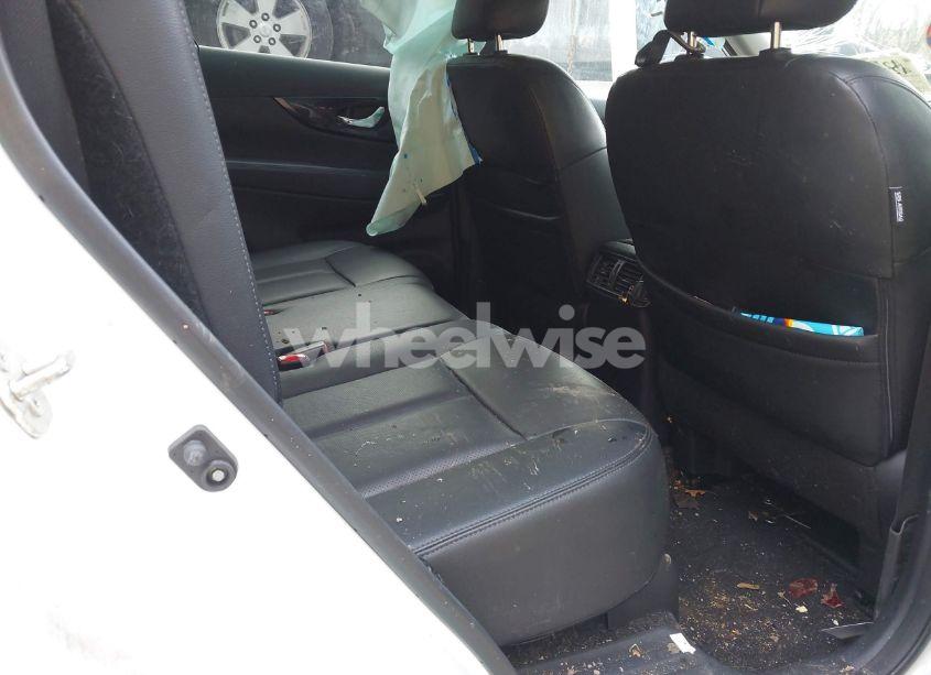 Photo 8 of 2019 Nissan Rogue SL (VIN 5N1AT2MV9KC787248)