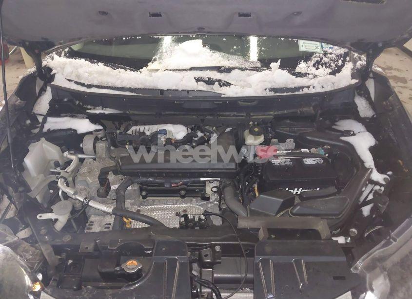 Photo 10 of 2019 Nissan Rogue SV (VIN 5N1AT2MV9KC803609)