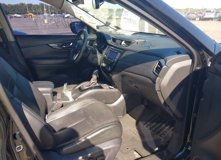Photo 5 of 2019 Nissan Rogue SL (VIN 5N1AT2MV9KC823097)