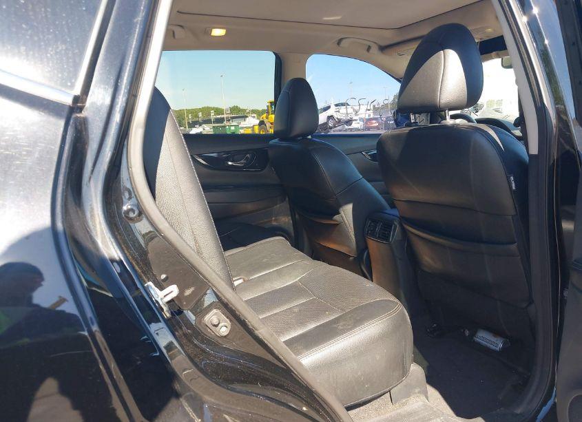 Photo 8 of 2019 Nissan Rogue SL (VIN 5N1AT2MV9KC823097)